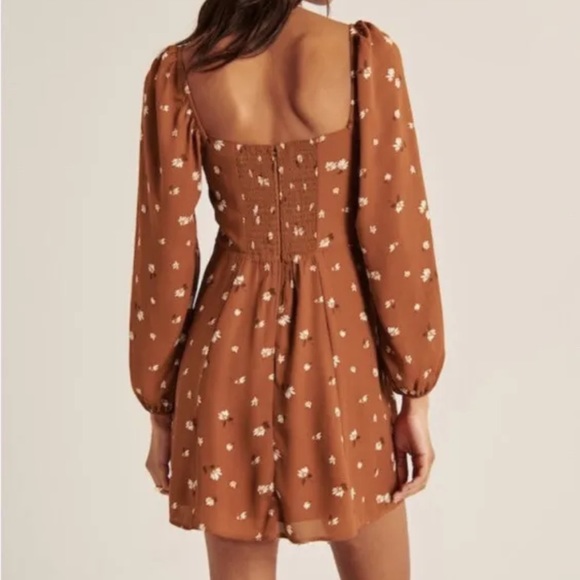 NWOT Abercrombie & Fitch Long Sleeve Floral Dress - Picture 2 of 7